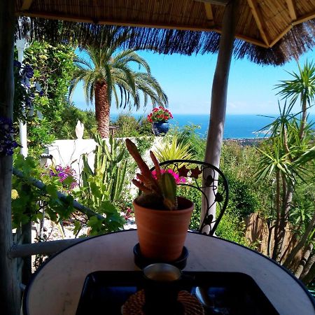 Nouveau ! Chambre D'Hote Insolite Privee " Coeurs De Pirates A Bali En Provence" Spa Sauna Massages Dans Cadre Exotique D'Amenagements Exterieurs D'Exception Ete Comme Hiver Bienvenue !!! Cavalaire-sur-Mer Zewnętrze zdjęcie